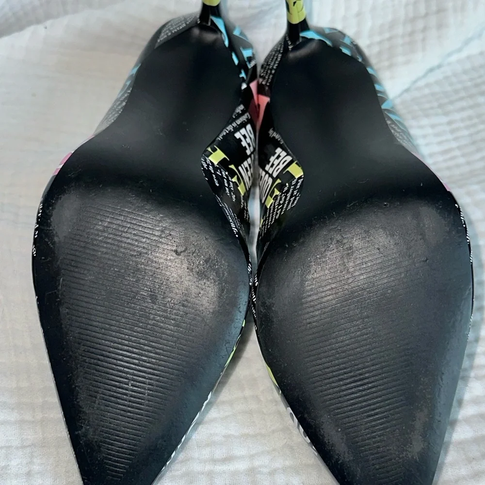 Steve‎ Madden Black and Multi-Color Graphic Heels